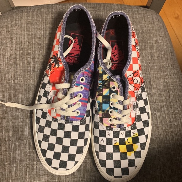 Stranger Things Vans - Surfer Boy Pizza Checkerboard Shoes - Picture 4 of 8